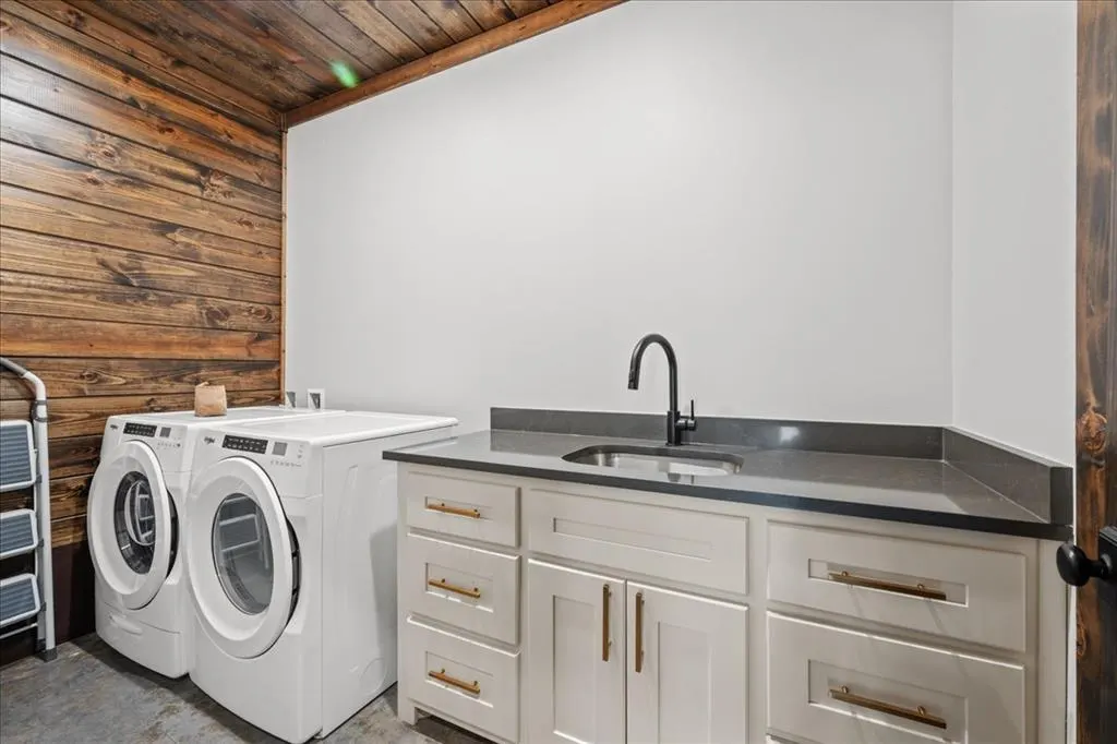 Photo 12 — 332 Cascading Creek Circle, Broken Bow, OK 74728