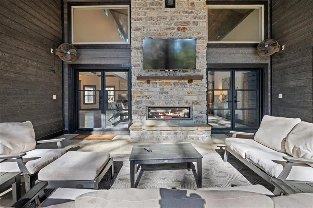 Photo 28 — 332 Cascading Creek Circle, Broken Bow, OK 74728