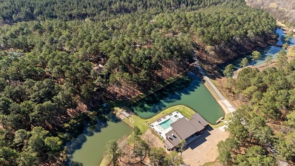 Photo 37 — 332 Cascading Creek Circle, Broken Bow, OK 74728