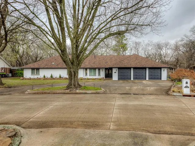 Photo 2 — 1324 Tarman Circle, Norman, OK 73071