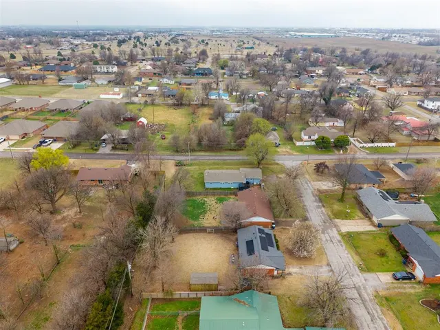 Photo 7 — 817 S Pauline Avenue, El Reno, OK 73036
