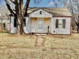 Sold home at 1401 W 2nd Street