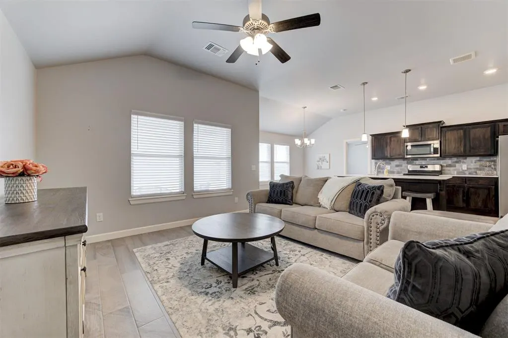 Photo 6 — 614 Green Fish Circle, Norman, OK 73069