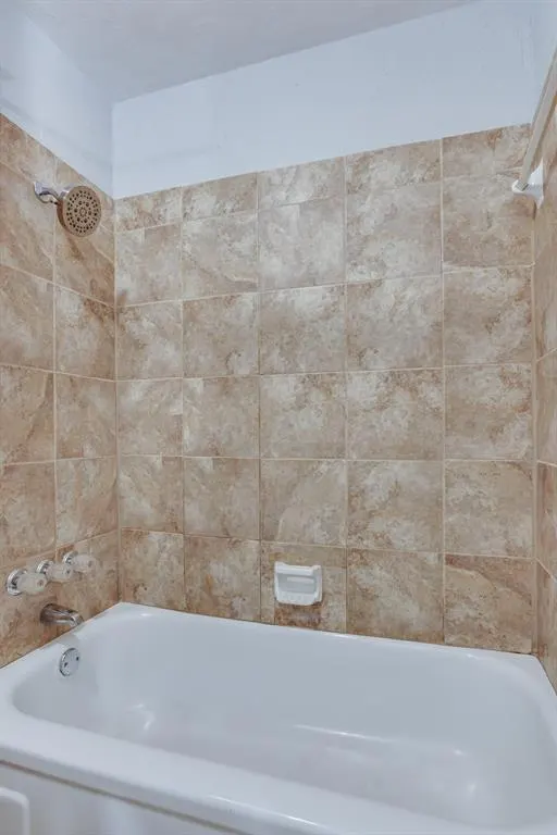 Photo 33 — 6411 Lyrewood Terrace, Oklahoma City, OK 73132