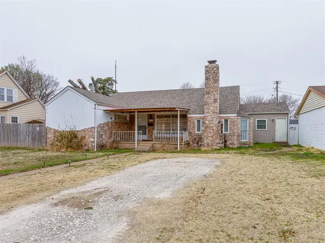 Front exterior — 1009 N Noble Avenue, Watonga, OK 73772