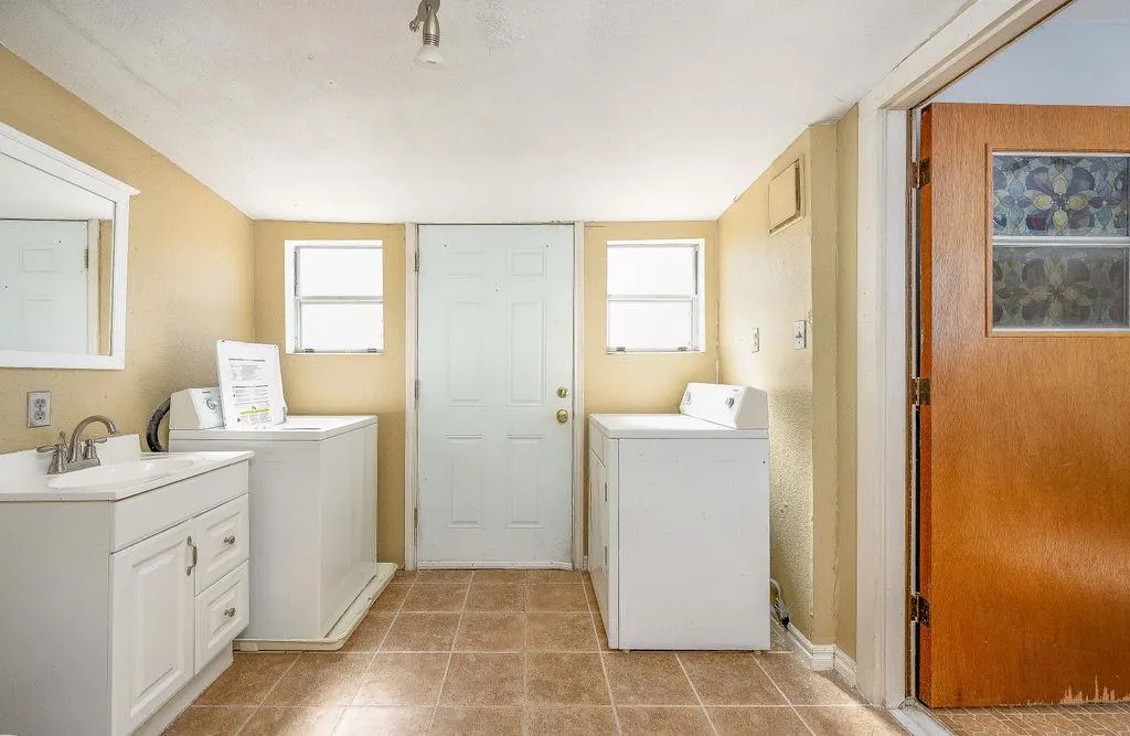 Photo 21 — 512 W Daws Street, Norman, OK 73069