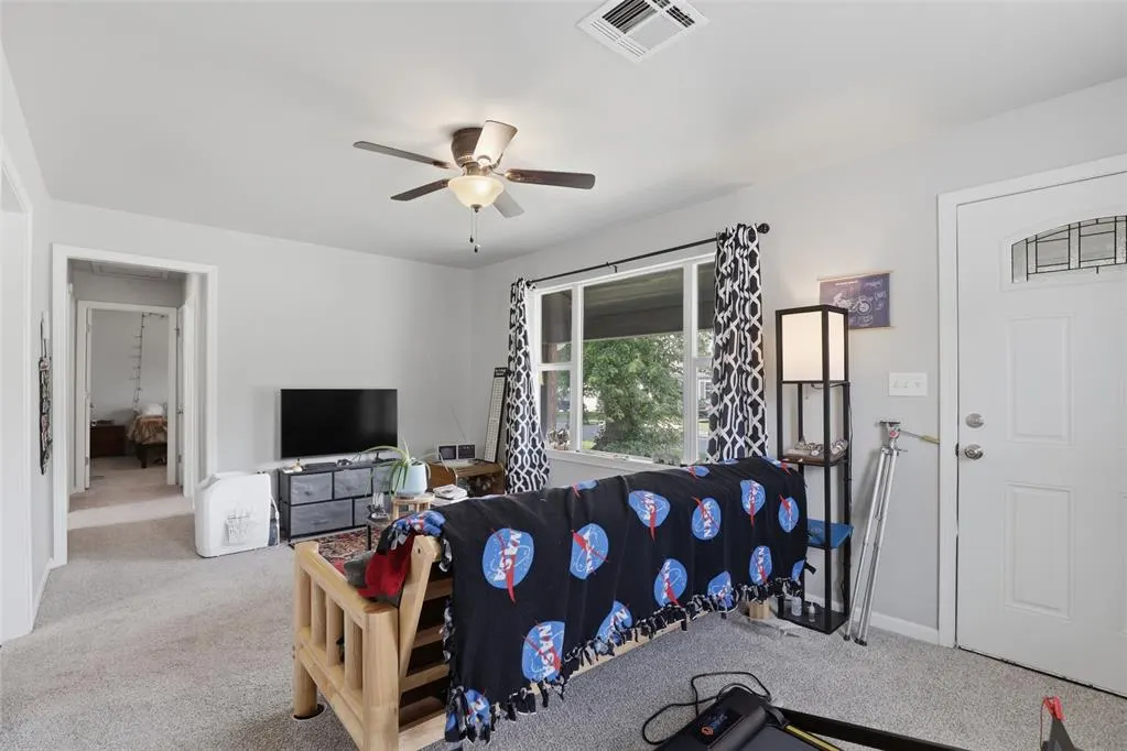 Photo 7 — 910 Stansell Drive, Midwest City, OK 73110