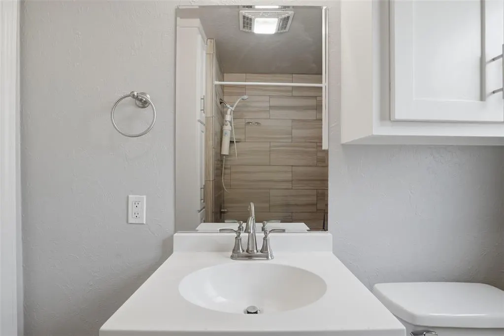 Photo 17 — 910 Stansell Drive, Midwest City, OK 73110