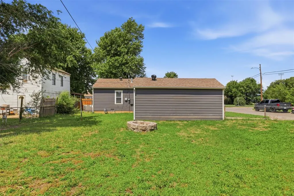 Photo 24 — 910 Stansell Drive, Midwest City, OK 73110
