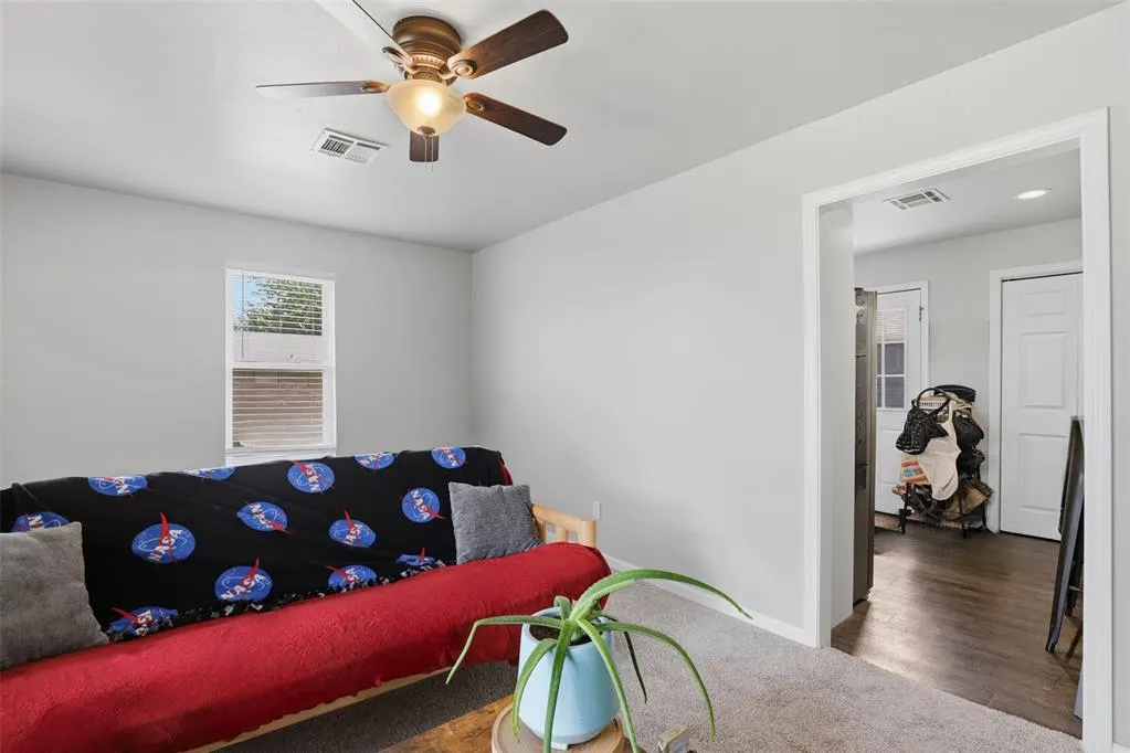 Photo 9 — 910 Stansell Drive, Midwest City, OK 73110