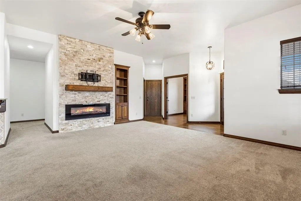 Photo 7 — 3001 Prairie Field Lane, Moore, OK 73160