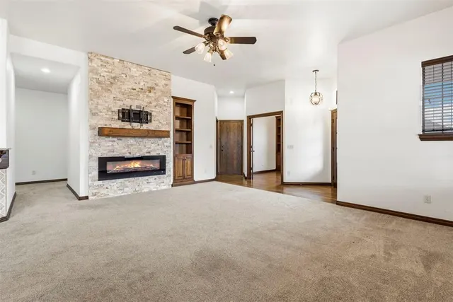 Photo 7 — 3001 Prairie Field Lane, Moore, OK 73160