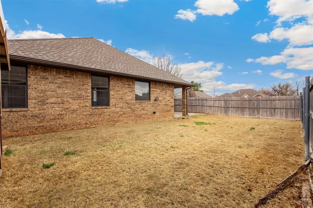 Photo 36 — 3001 Prairie Field Lane, Moore, OK 73160