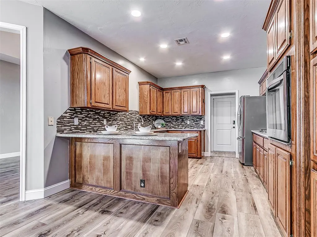Photo 16 — 9109 SW 24th Street, Oklahoma City, OK 73128