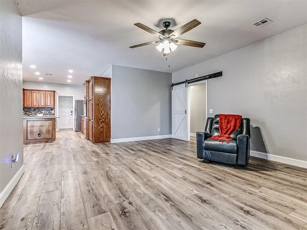 Photo 21 — 9109 SW 24th Street, Oklahoma City, OK 73128