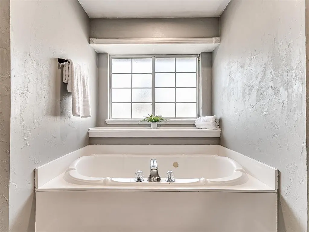 Photo 30 — 9109 SW 24th Street, Oklahoma City, OK 73128