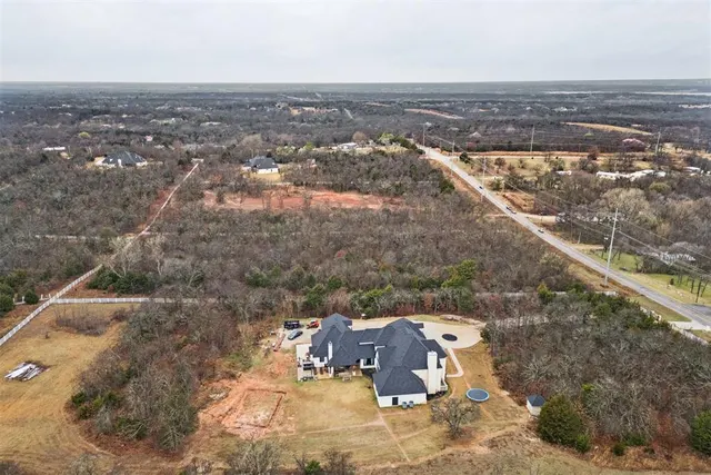 Photo 5 — 10128 E Memorial Road, Edmond, OK 73007