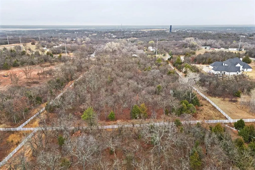 Photo 11 — 10128 E Memorial Road, Edmond, OK 73007