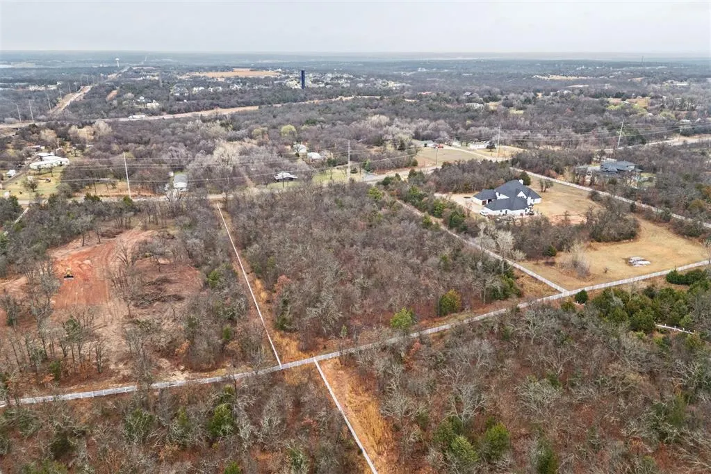 Photo 13 — 10128 E Memorial Road, Edmond, OK 73007