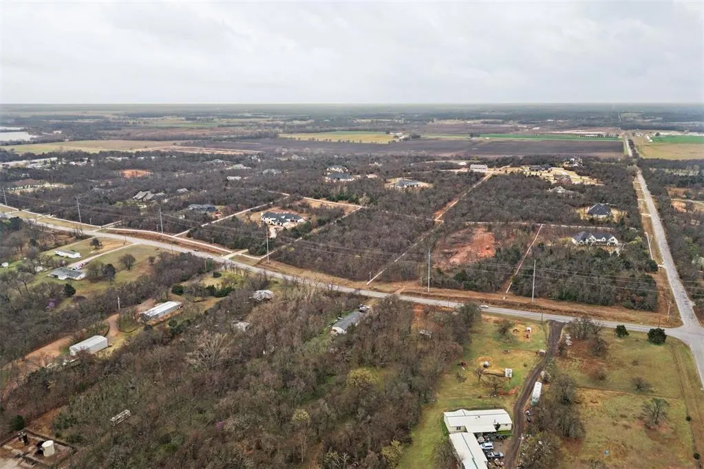 Photo 16 — 10128 E Memorial Road, Edmond, OK 73007