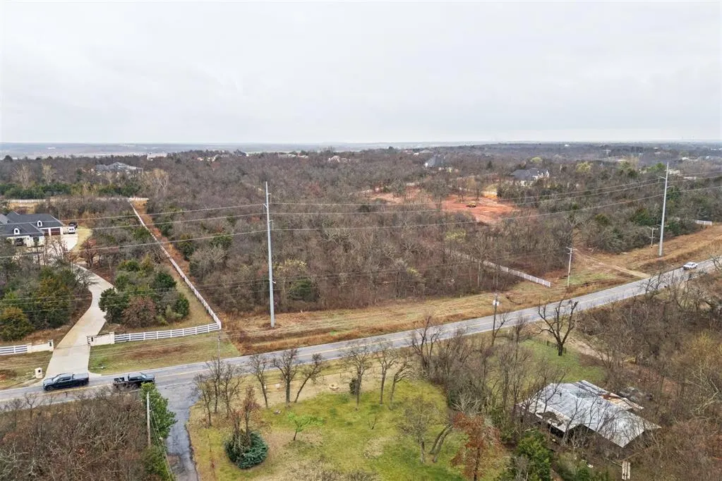 Photo 19 — 10128 E Memorial Road, Edmond, OK 73007