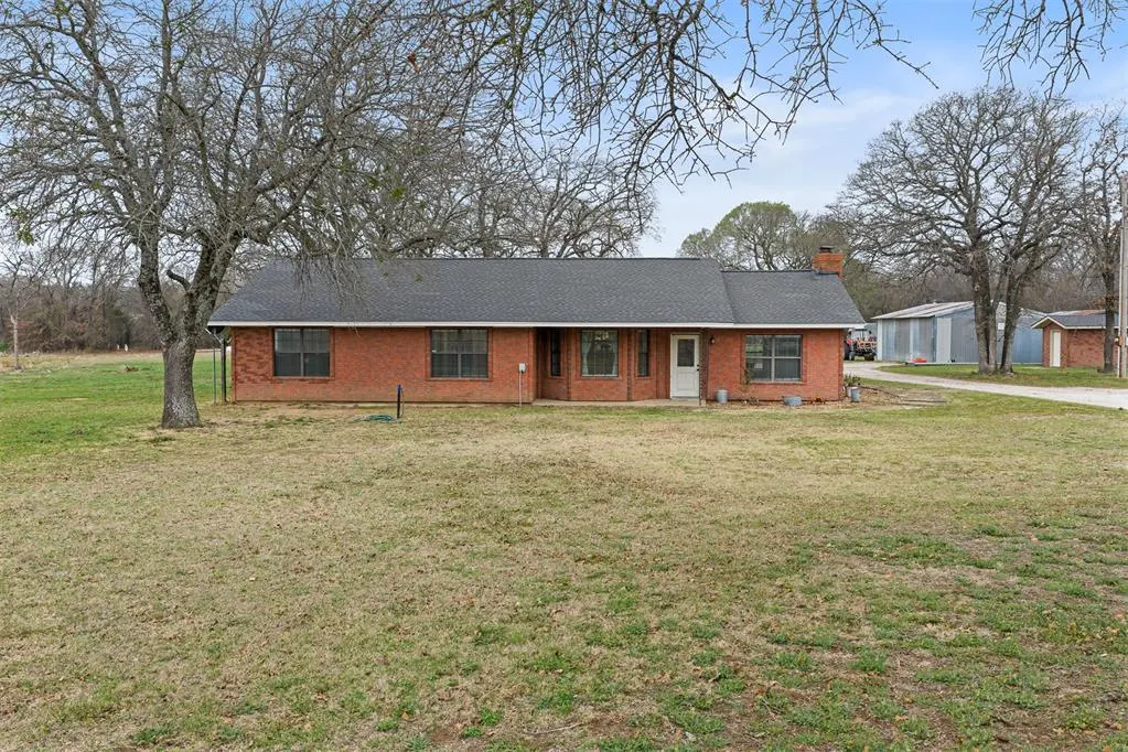 Photo 2 — 1475 Santa Fe Road, Wilson, OK 73463