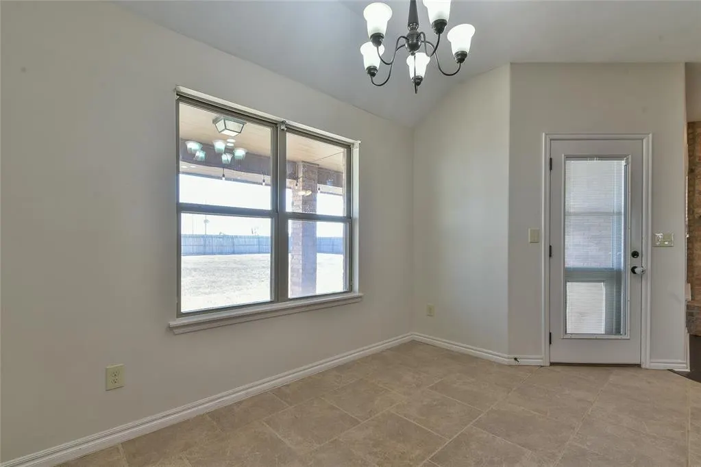 Photo 9 — 8902 NE Hudson Lane, Piedmont, OK 73078