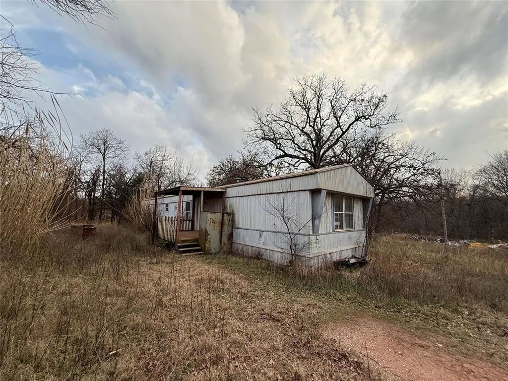 Photo 2 — 11851 Woodcrest Drive, Guthrie, OK 73044