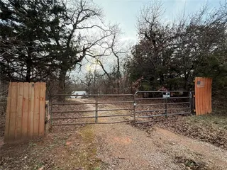 Sold home at 11851 Woodcrest Drive