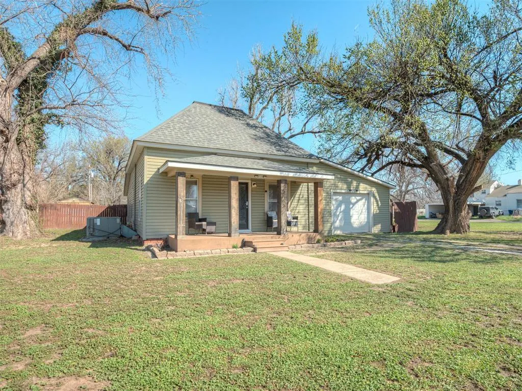 Photo 3 — 316 E Jefferson Street, Crescent, OK 73028