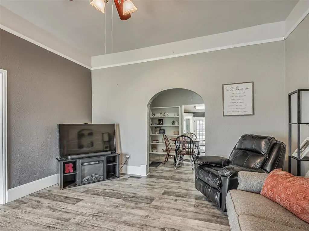 Photo 6 — 316 E Jefferson Street, Crescent, OK 73028