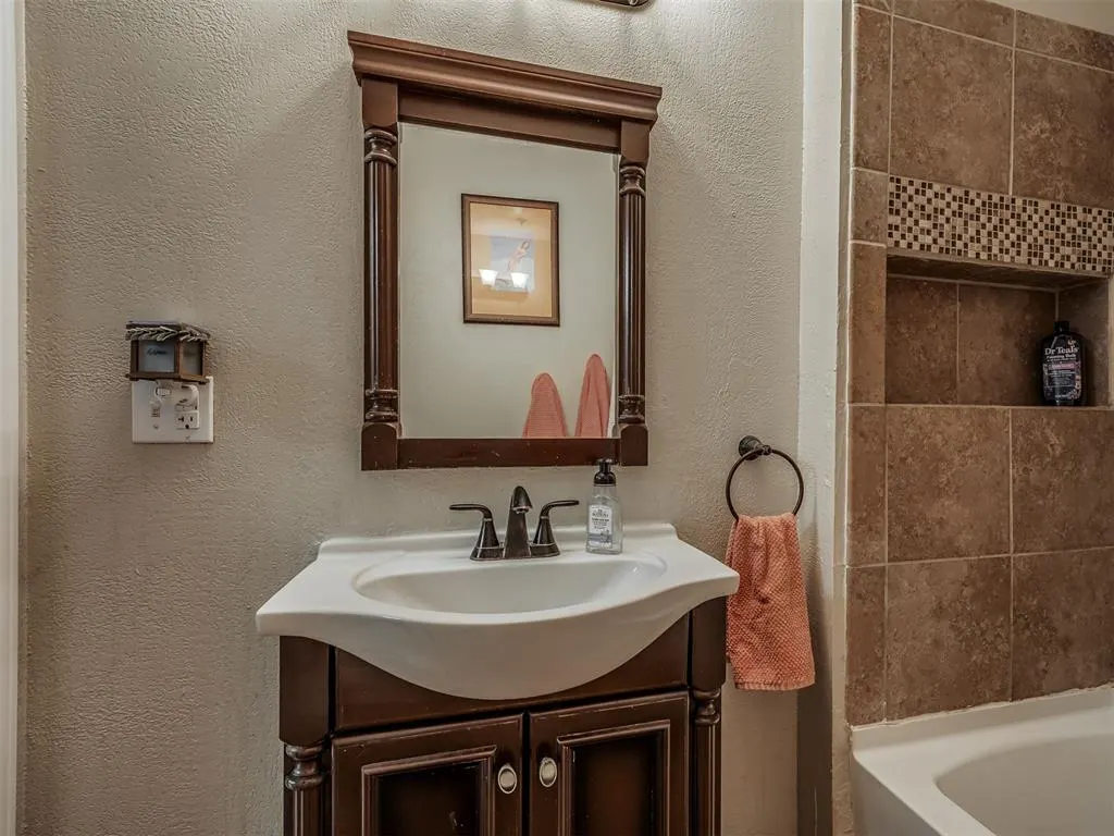 Photo 35 — 316 E Jefferson Street, Crescent, OK 73028