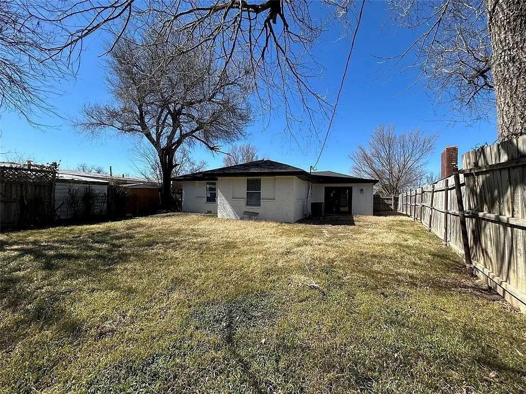 Photo 24 — 1611 NW 22nd Street, Lawton, OK 73505