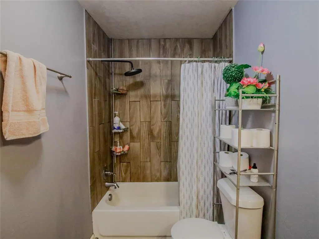 Photo 19 — 225 SE 53rd Street, Oklahoma City, OK 73129