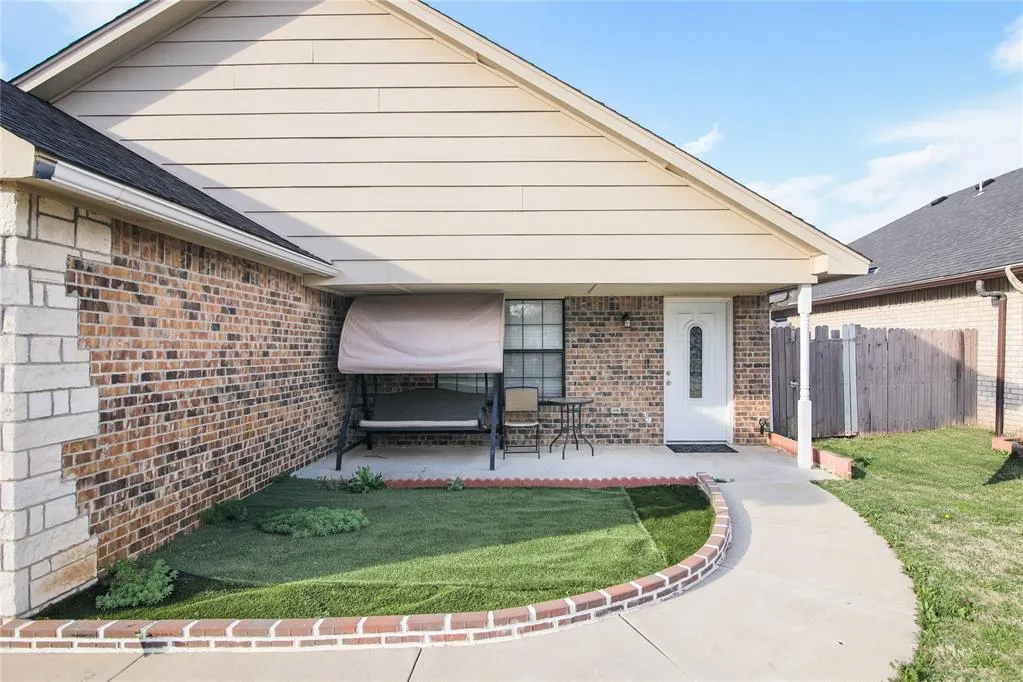 Photo 3 — 225 SE 53rd Street, Oklahoma City, OK 73129