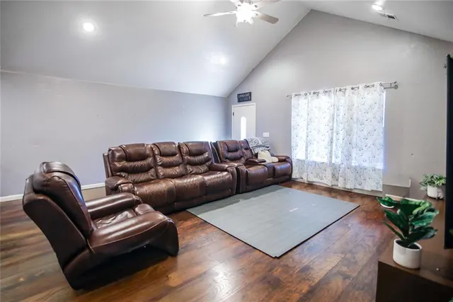 Photo 6 — 225 SE 53rd Street, Oklahoma City, OK 73129
