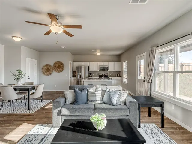 Photo 5 — 1350 N Kelley Avenue, Guthrie, OK 73044