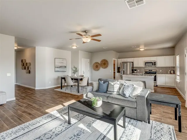 Photo 7 — 1350 N Kelley Avenue, Guthrie, OK 73044