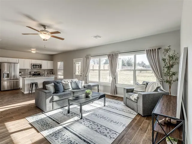 Photo 8 — 1350 N Kelley Avenue, Guthrie, OK 73044