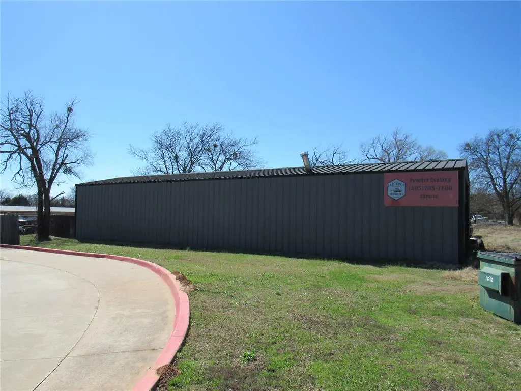 Photo 11 — 19660 S Gordon Cooper Drive, Tecumseh, OK 74873