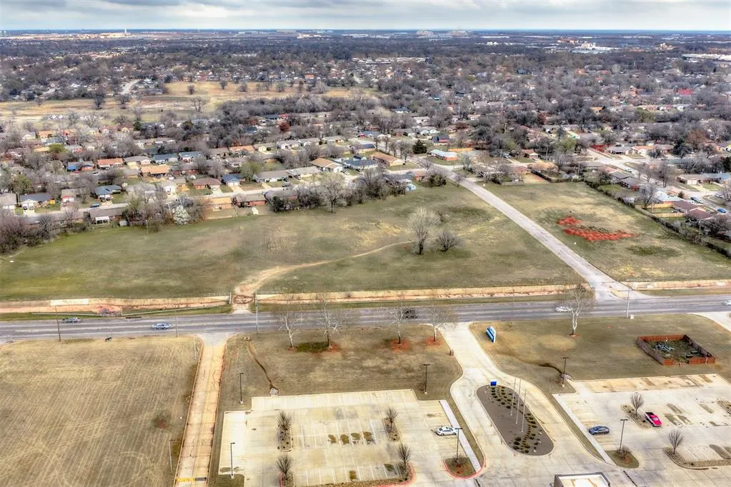Photo 2 — 4800 S Bryant Avenue, Oklahoma City, OK 73160