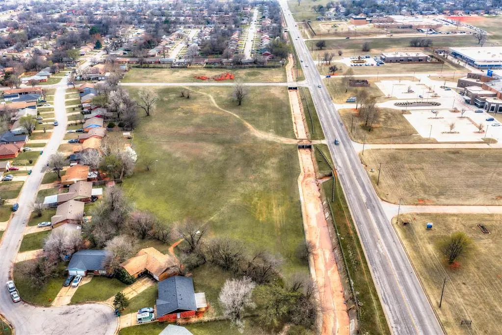 Photo 8 — 4800 S Bryant Avenue, Oklahoma City, OK 73160