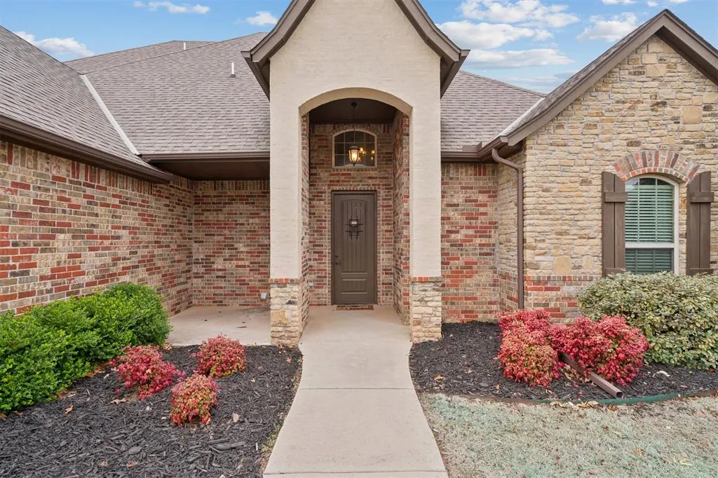 Front exterior — 10401 Cherrywood Drive, Oklahoma City, OK 73151