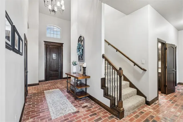 Photo 5 — 10401 Cherrywood Drive, Oklahoma City, OK 73151