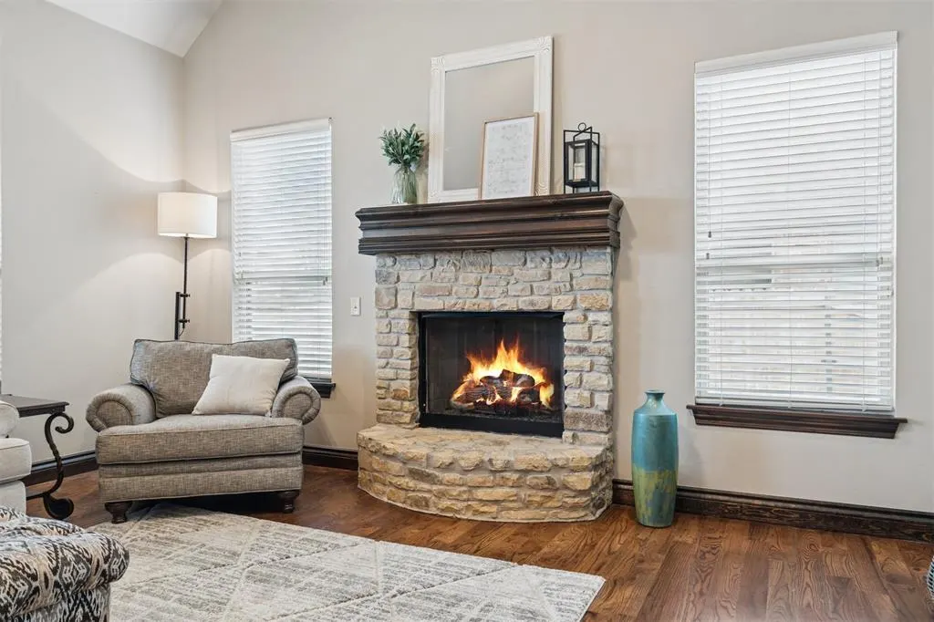 Photo 9 — 10401 Cherrywood Drive, Oklahoma City, OK 73151