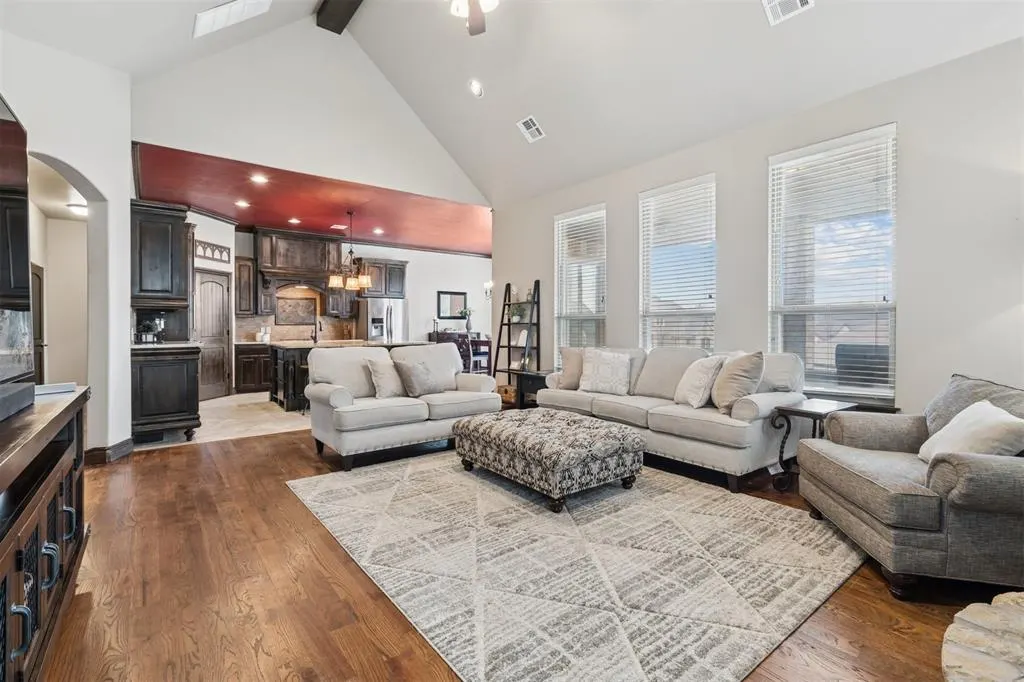 Photo 10 — 10401 Cherrywood Drive, Oklahoma City, OK 73151