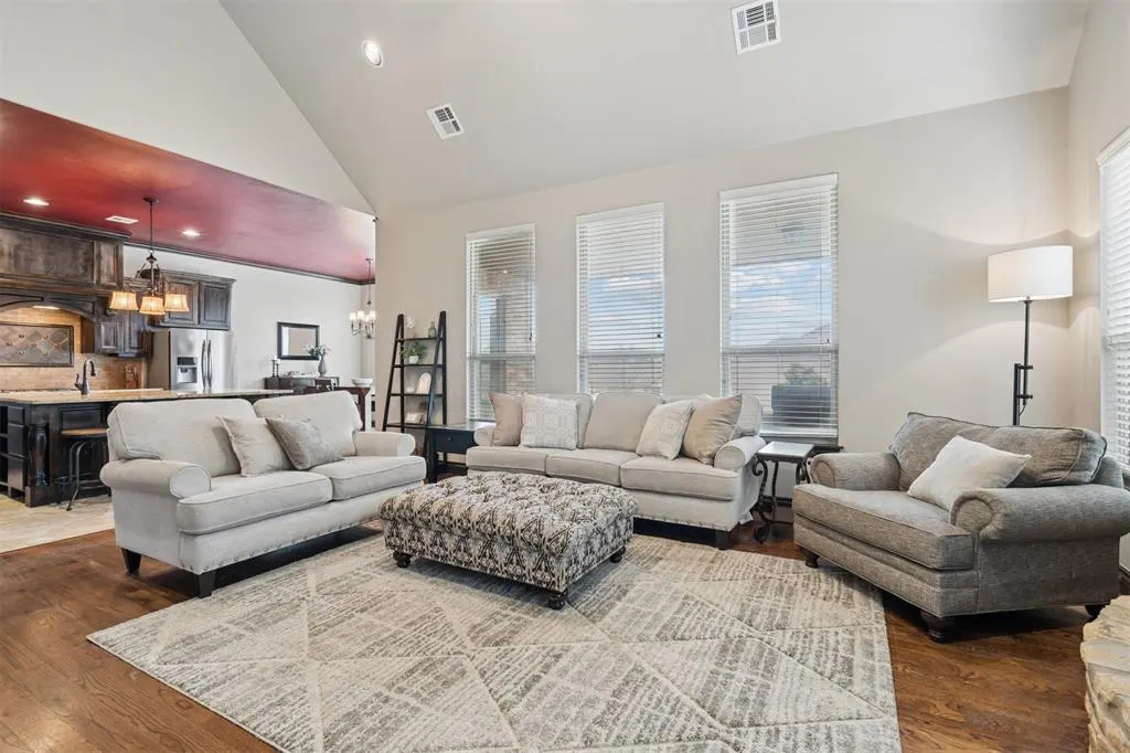 Photo 11 — 10401 Cherrywood Drive, Oklahoma City, OK 73151