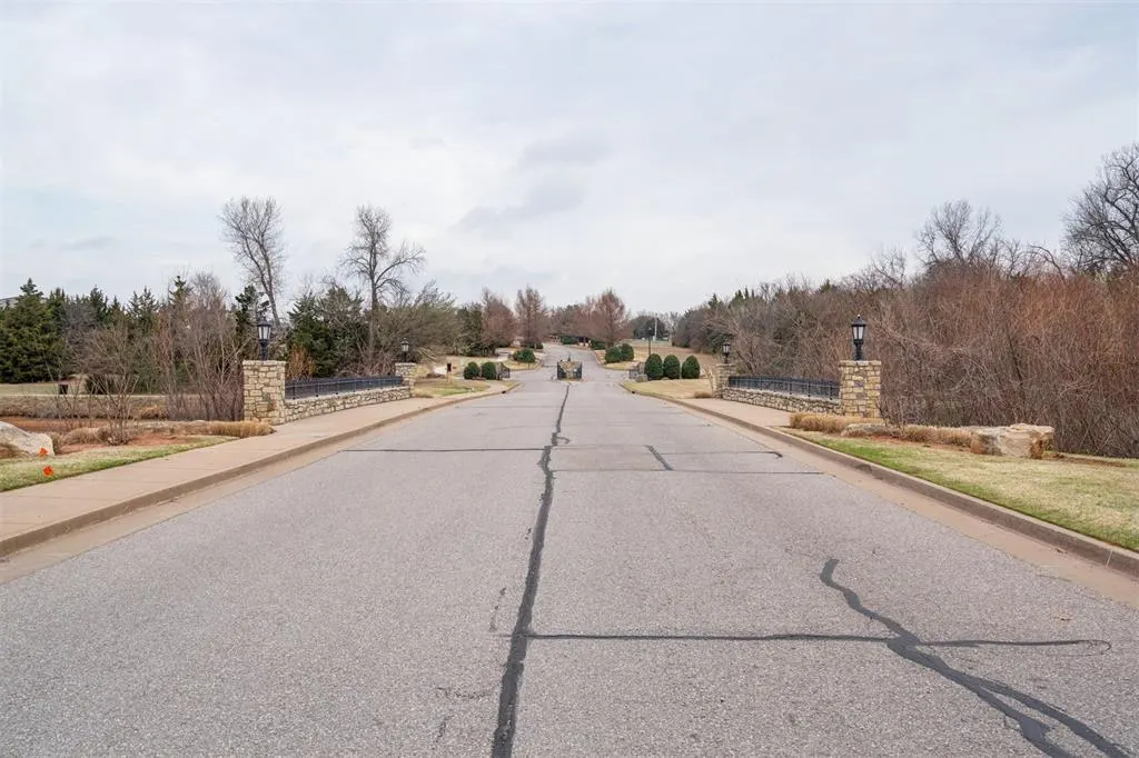 Photo 39 — 10401 Cherrywood Drive, Oklahoma City, OK 73151