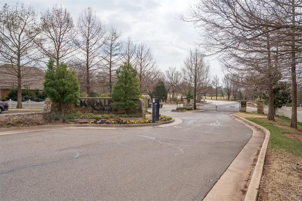 Photo 40 — 10401 Cherrywood Drive, Oklahoma City, OK 73151