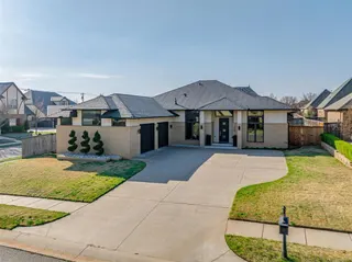 Sold home at 7600 NW 135th Street